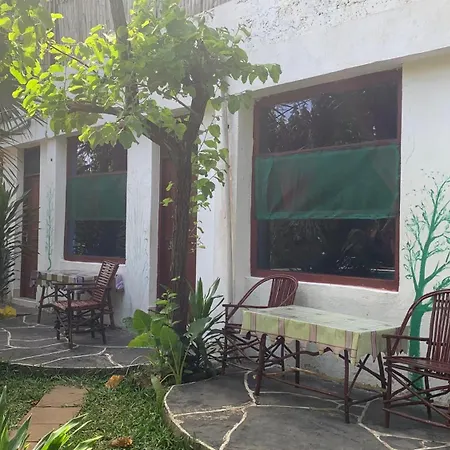 Diani Hostel Diani Beach Exterior photo