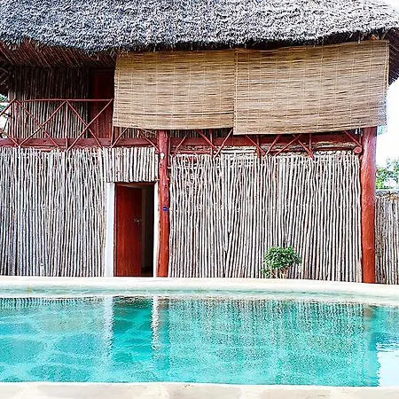 Diani Hostel Diani Beach Exterior photo